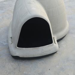 Free Dog house plastic igloo