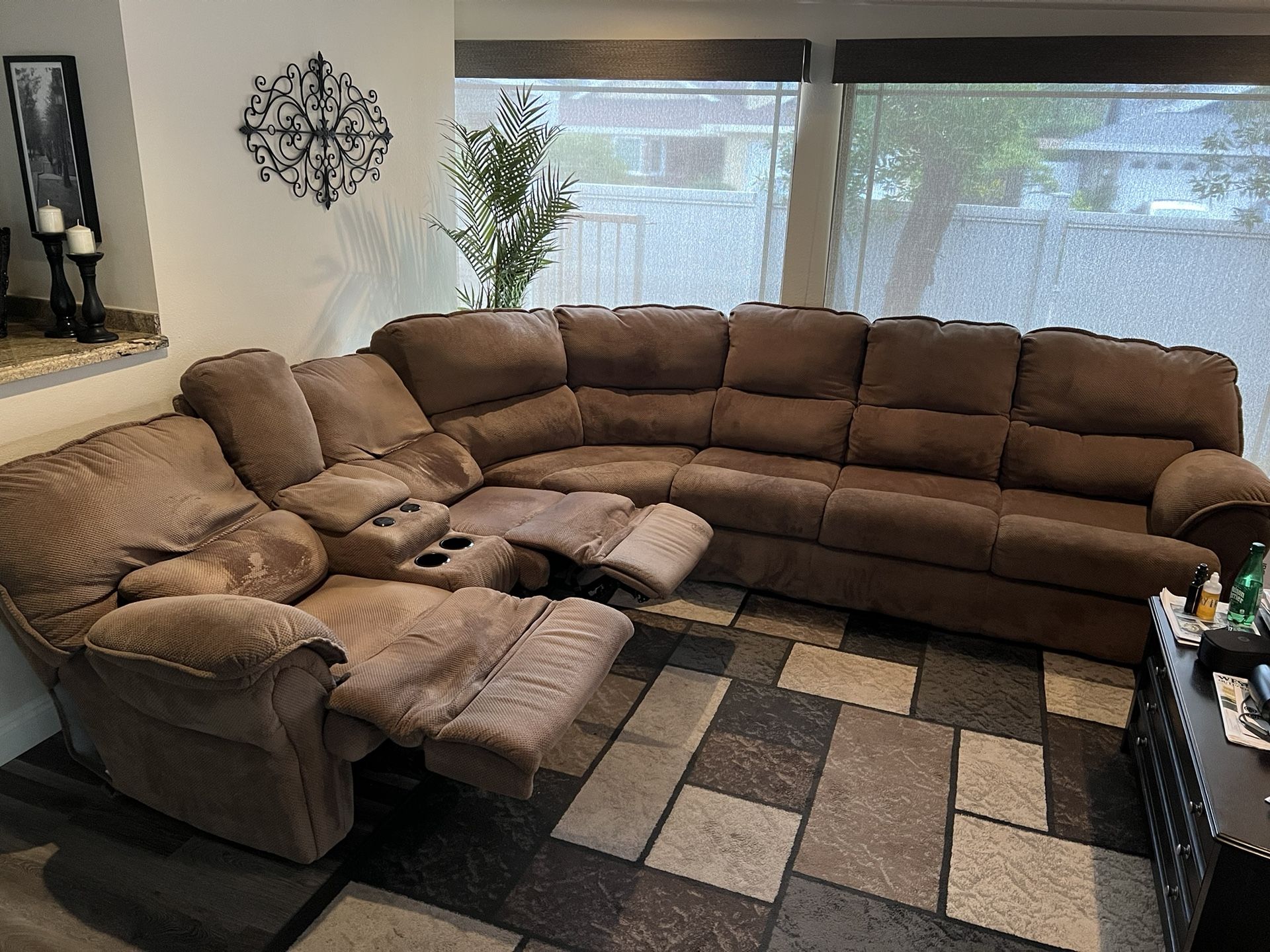 Couch W/ 2 Electric Recliners And Pull Out Bed