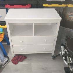 Storkcraft Alpine 2 Drawer Dresser