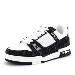 LV Shoes Used Brand New Condition Size 9