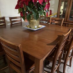 Wooden Dining Room Table 