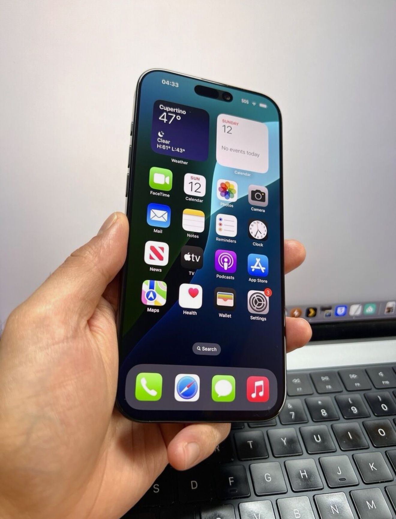 iPhone 16 Pro Max