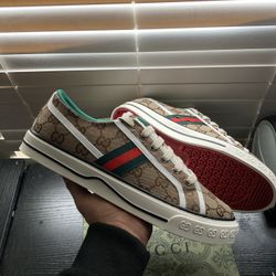 Gucci Shoes 