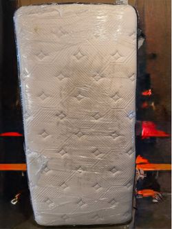Twin matress