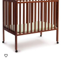 Folding Mini Wood Baby Crib With The Mattress