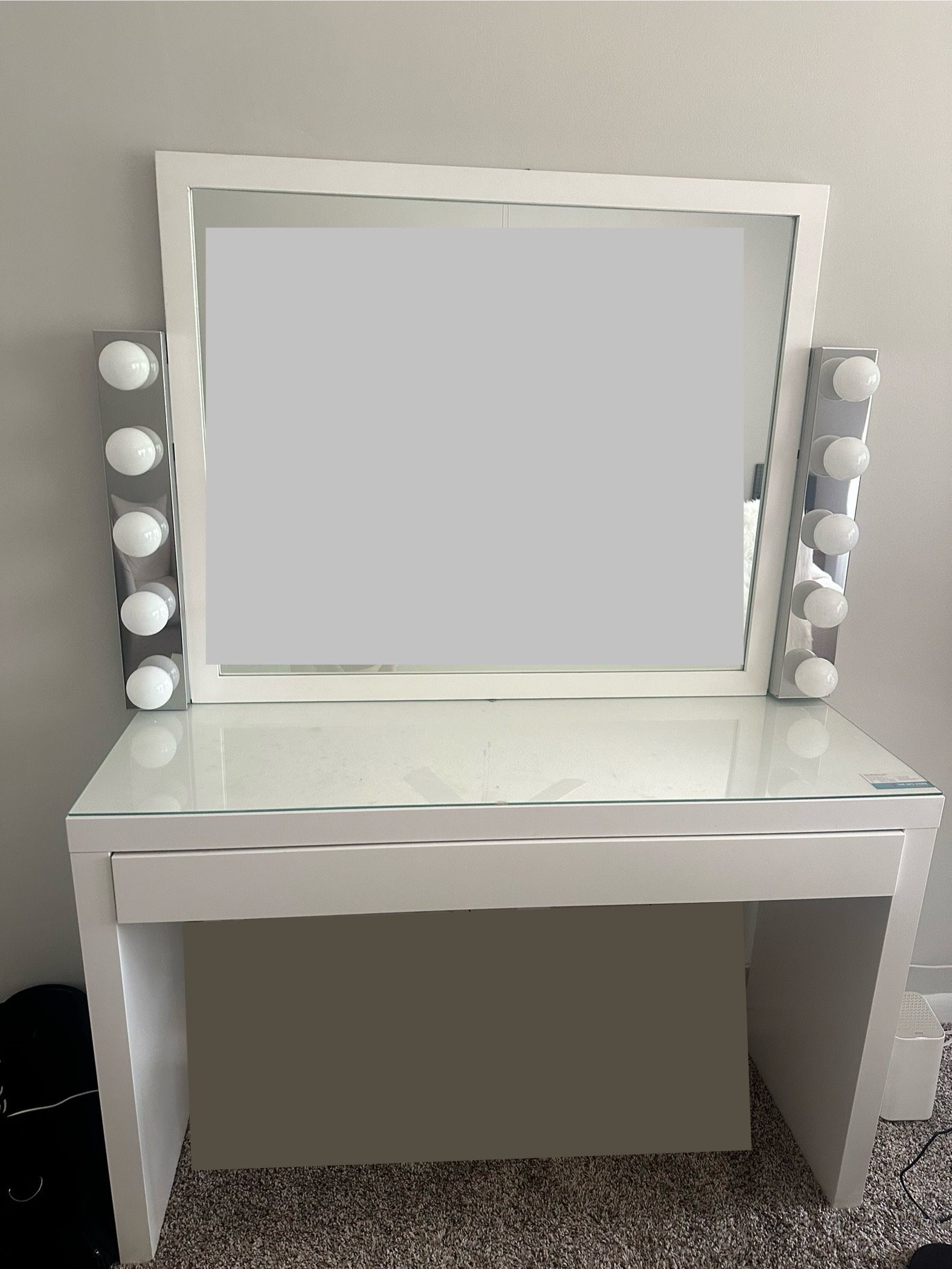 Dressing Table + Mirror And  Spot Lights