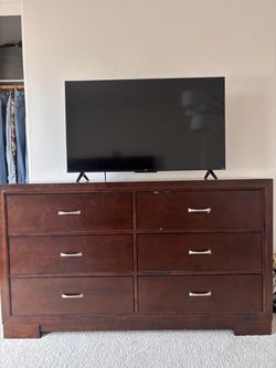 Bedroom dresser