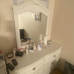 Makeup Vanity Desk With Mirror And 6 Drawers