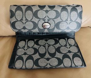 Couch wallet