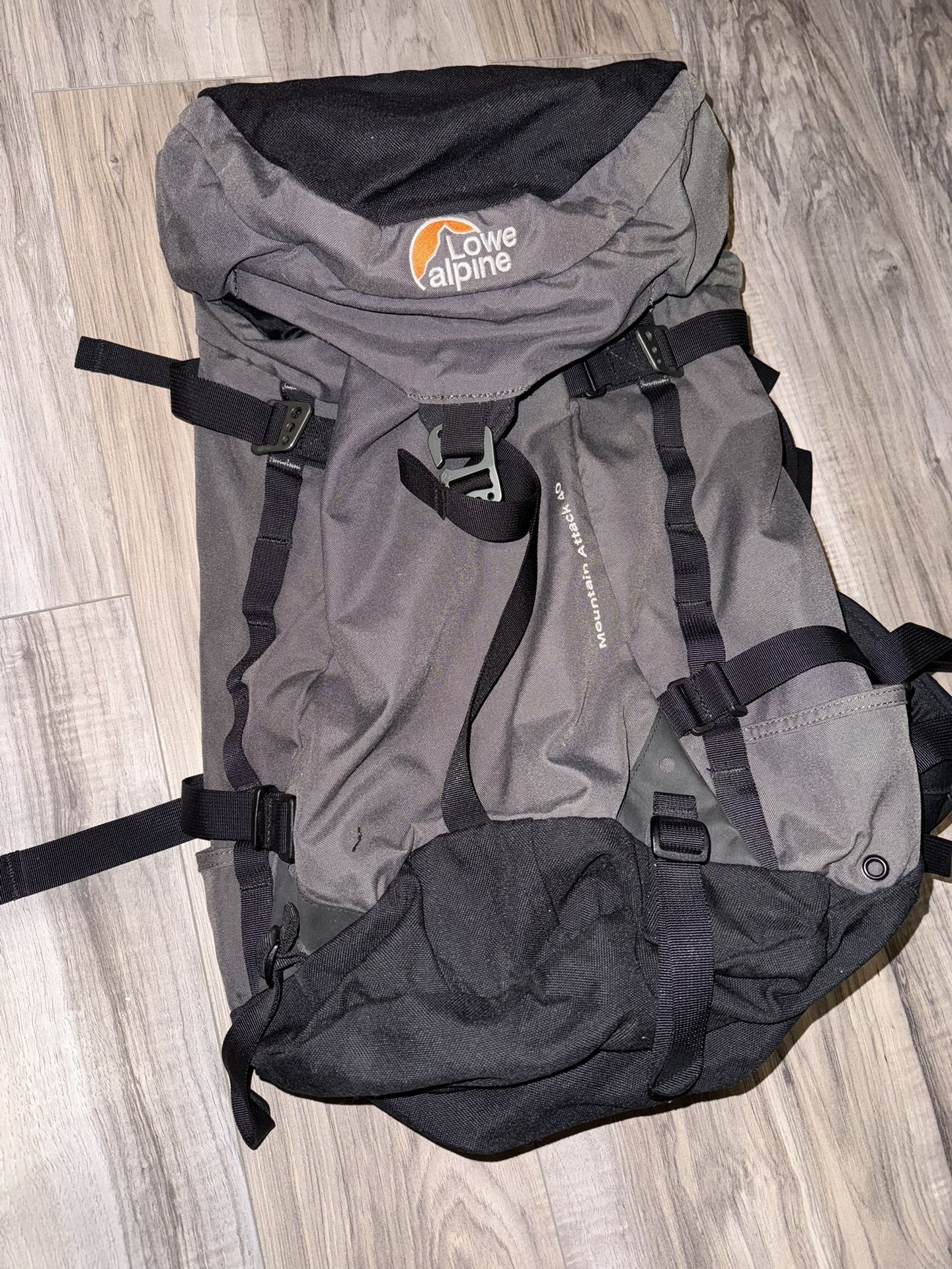 40L Travel backpack