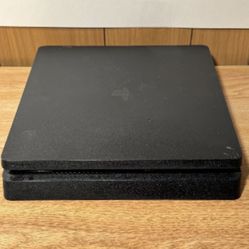 PS4 Slim
