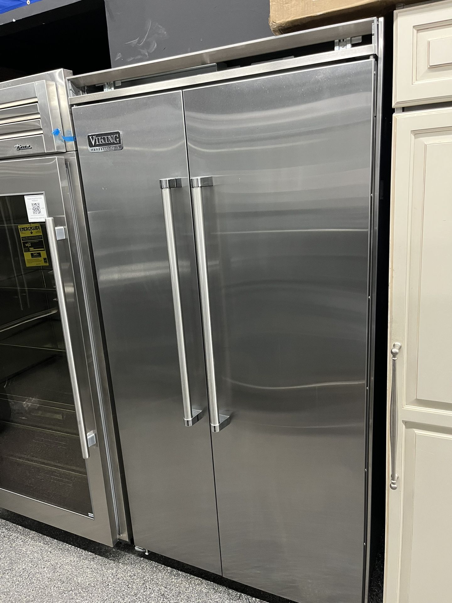 New Stainless Steel Viking 42” Side By Side Refrigerator Built In