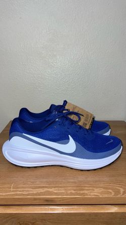 Nike Revolution 8