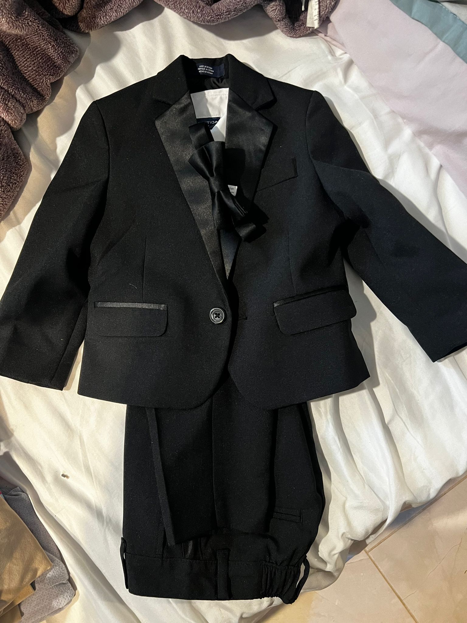 Kid Tuxedo 2T
