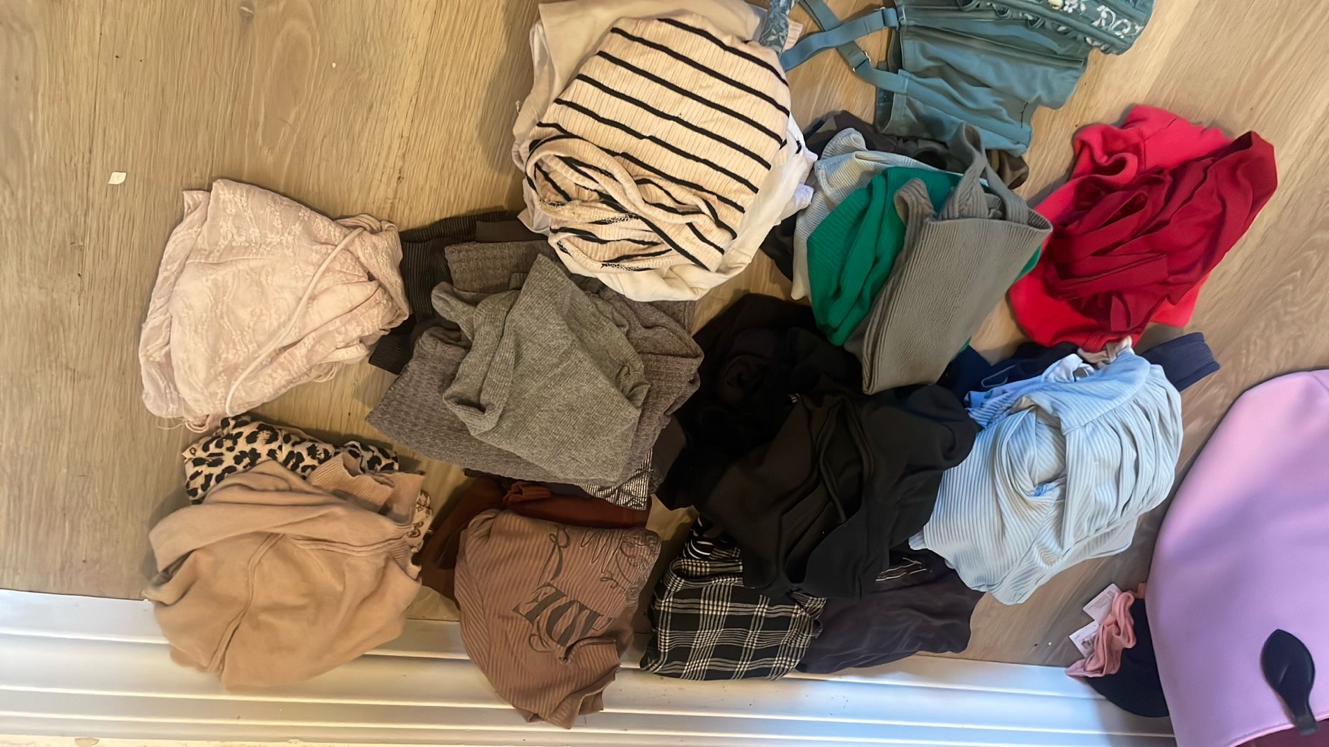 40 Pack Of Crop Tops And Tube Tops