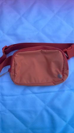 Lululemon belt bag