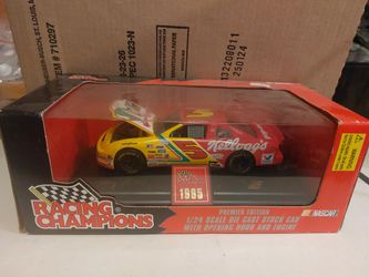 Vintage NASCAR 1995 #5 Terry Labonte 1:24 Scale Premier Edition Diecast