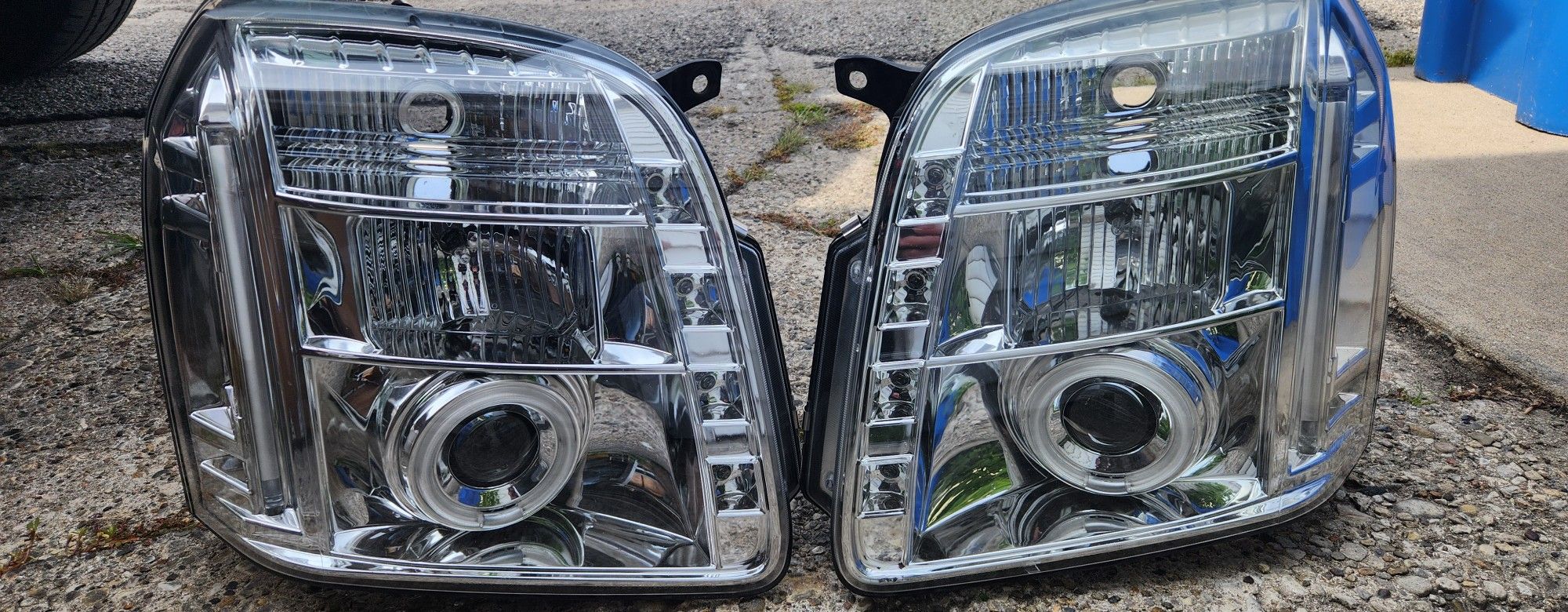 2007 Yukon Headlights 
