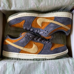 Nike SB Dunk ‘Light Carbon Monarch’