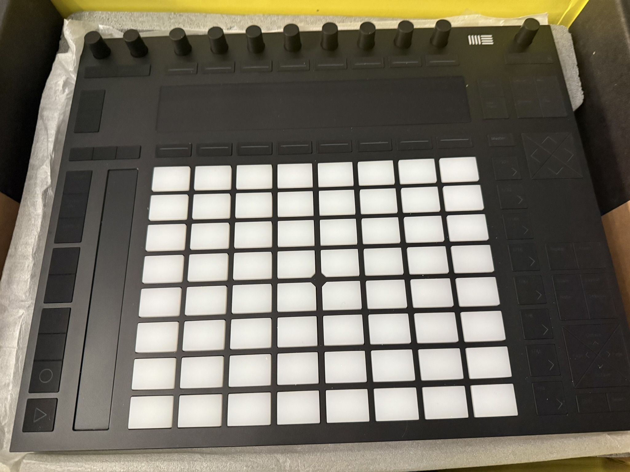 Ableton Push 2 + Original Box + Cables (Barely Used)