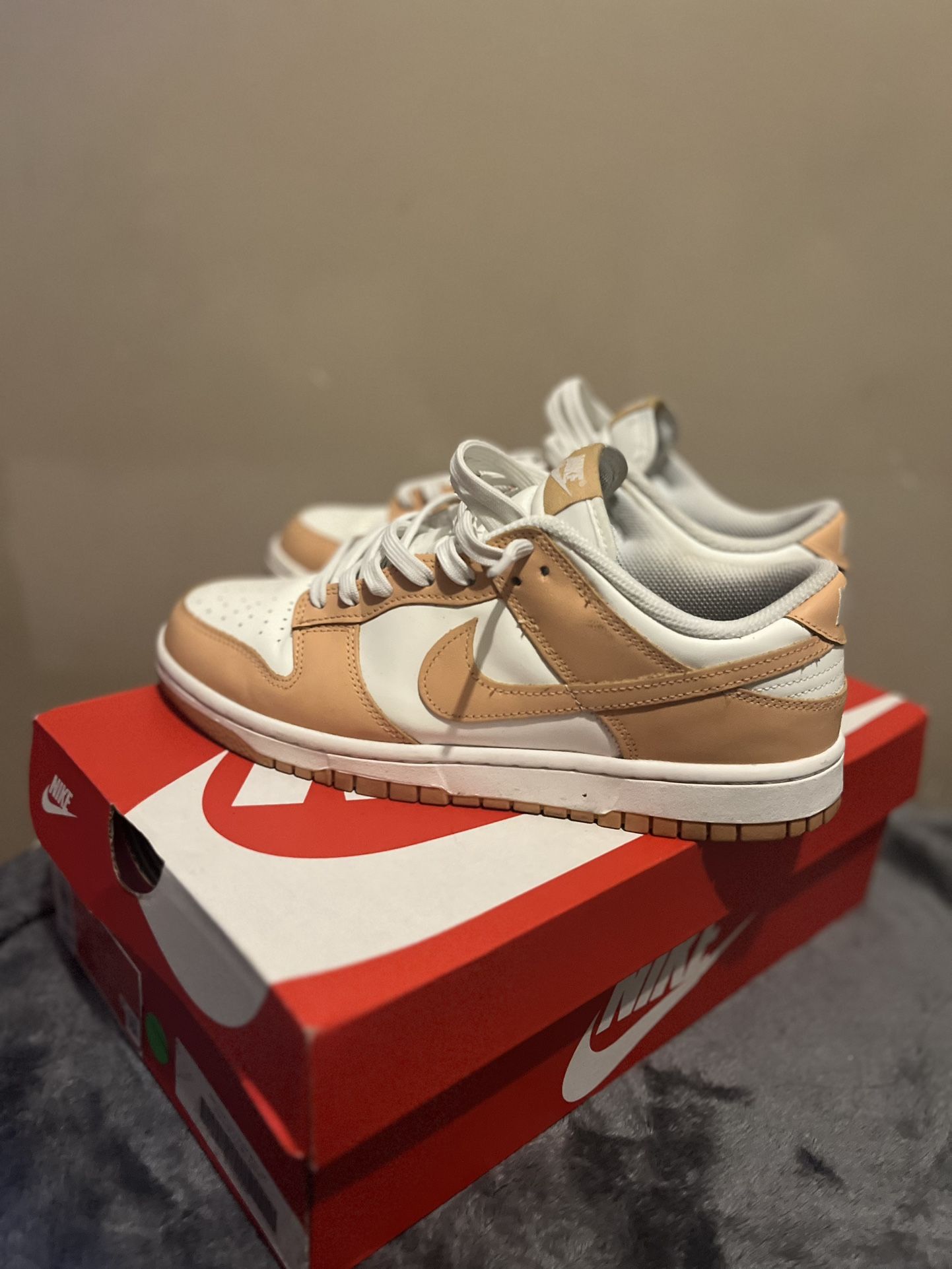 Tan Dunks