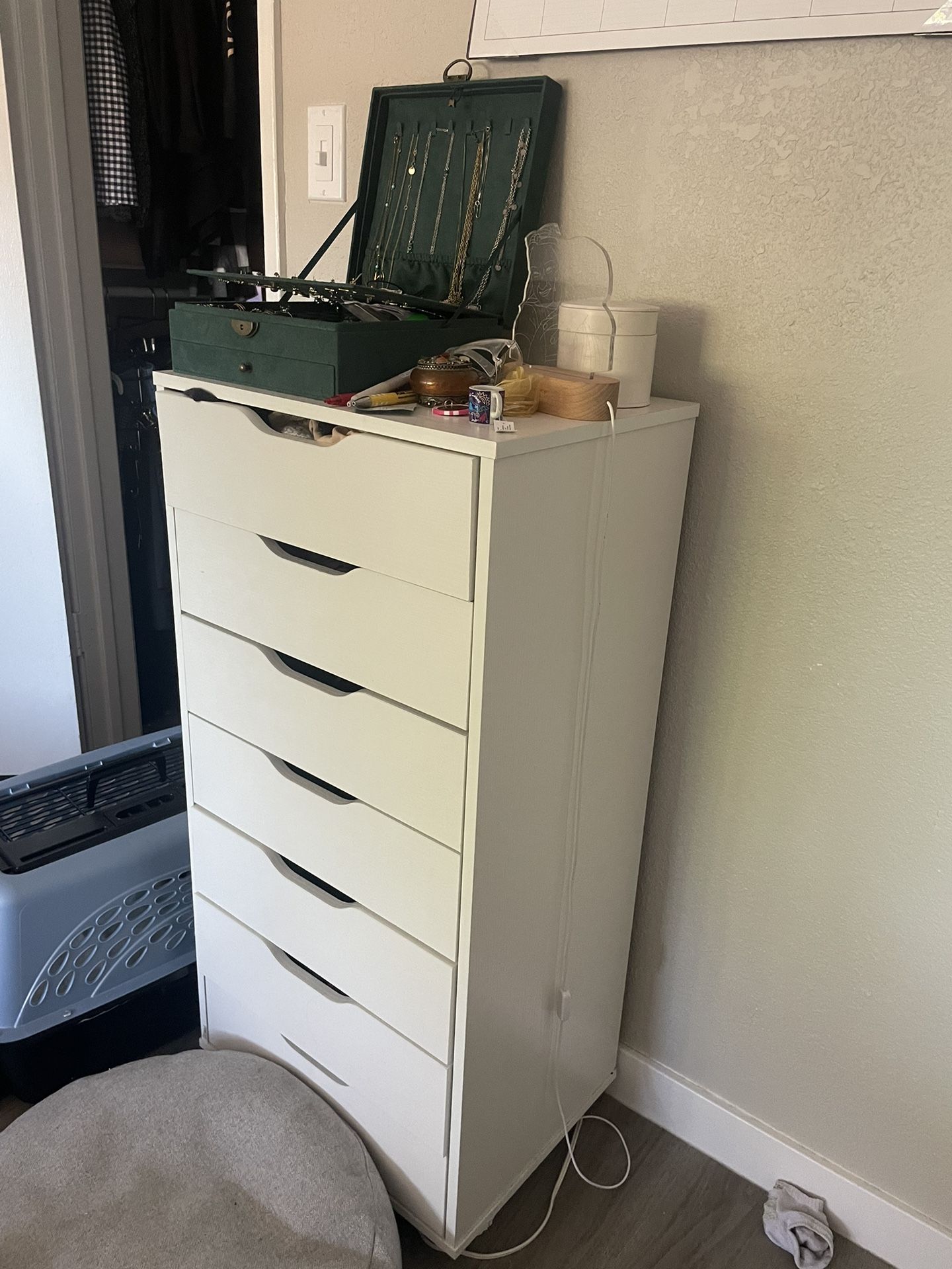  Dresser With Drawers And Wheels