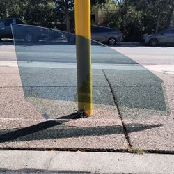 Tesla Y 2023 Front Right Passenger Side Glass