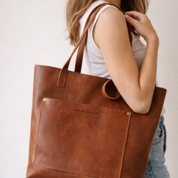 Portland Leather Goods Medium Crossbody Tote - Honey Full-Grain Leather