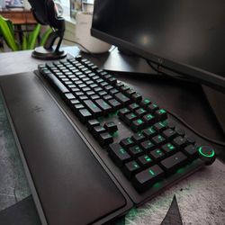 Razer Huntsman Elite Gaming Keyboard With Wrist Rest (purple Switches) In Great Condition 