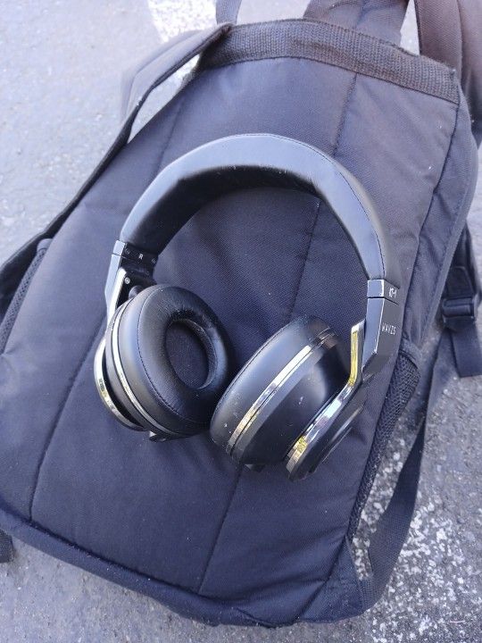 WAVZS Headphones
