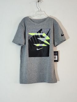 Nike 3BRAND by Russell Wilson Big Boys Logo Gradient Check T-Shirt Size: M Color: Gray 