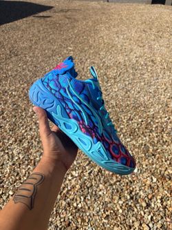 MB. 04 Lo Alien Skins