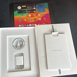 9th Gen iPad Brand New(NEED SOLD FOR EXTRA MONEY)