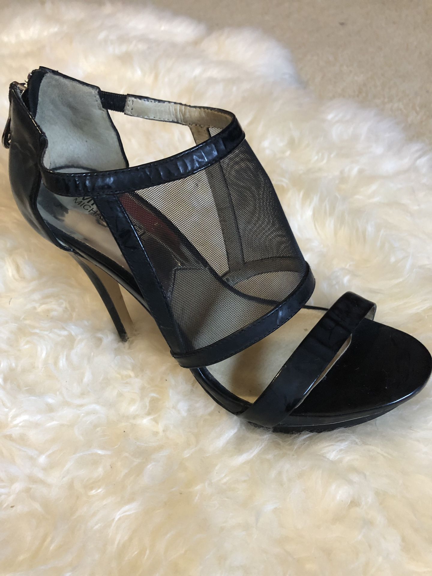 Black Michael Kors high-heeled shoe size 7 1/2