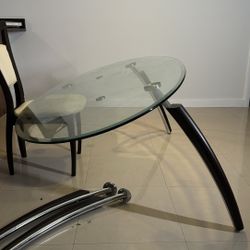 Glass Dining Table – FREE (Pickup Only)