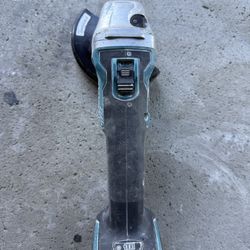 Makita Angle Grinder XAG04