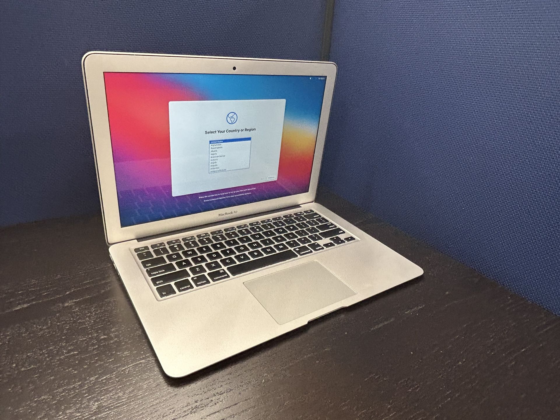 MacBook Air 2017 Intel Core i5 13 Inch