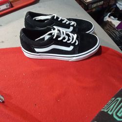 Youth Vans Size 3