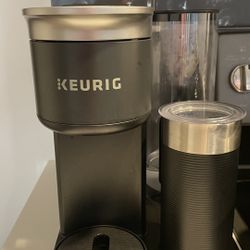 Keurig K-Cafe Smart Comes With Lots Of Free Coffee Pods And Cleaning Materials