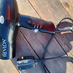 Revlon Lightweight Hair Dryer 1875 W COMPACT Styling  Travel