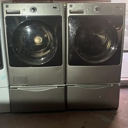 Kenmore Elite Steam Washer And Steam Gas Dryer W/pedestal Used 