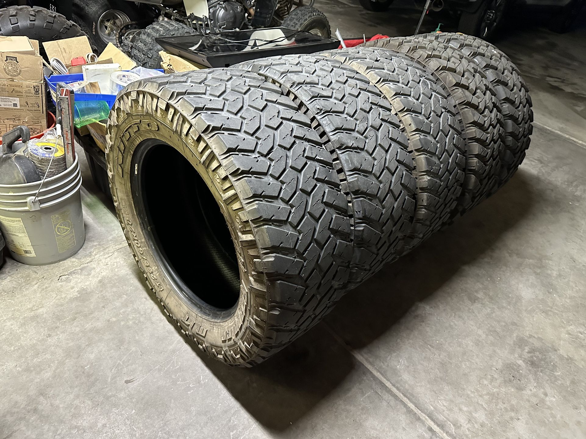 Nitto Trail Grappler 295/60r20 M/T (2brand New) for Sale in North Las ...