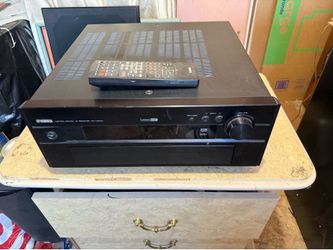 Yamaha RX-V3000 receiver