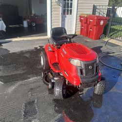 Troy Bilt Riding Lawn Mower