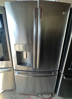 GE French Door Fridge with IceMaker