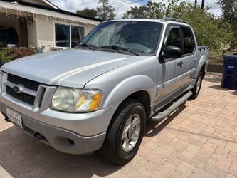 2001 Ford Explorer Sport Trac low miles!
