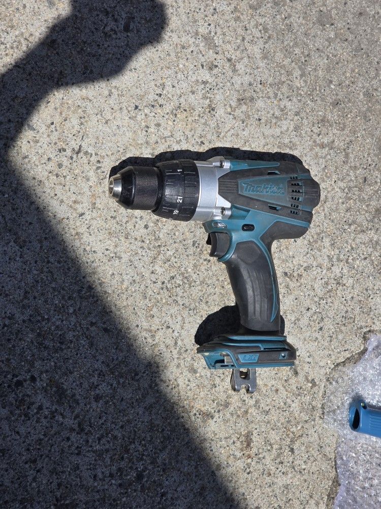 Makita XFD03Z 18V LXT Lithium-Ion Cordless 1/2" Driver-Drill,