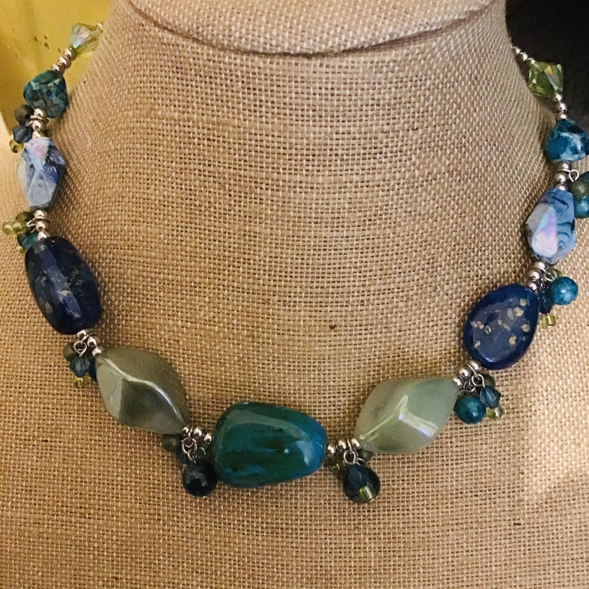 Ladies statement beaded necklace aquamarine light green turquoise color fashion
