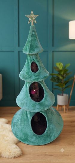 Festive Christmas Tree Cat Tower Scratching Post 5 feet 5'