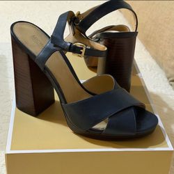 Women’s shoes